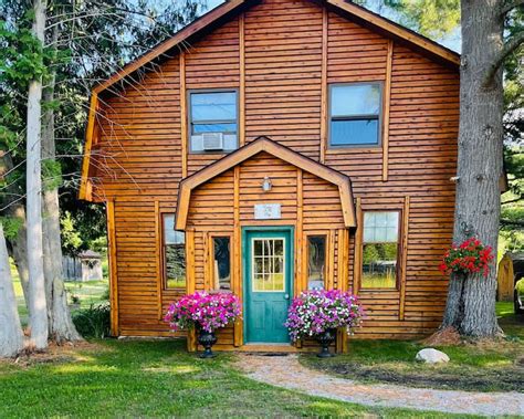 Charlevoix mi cabin rentals  Guests can enjoy this gem that covers 4,270 acres